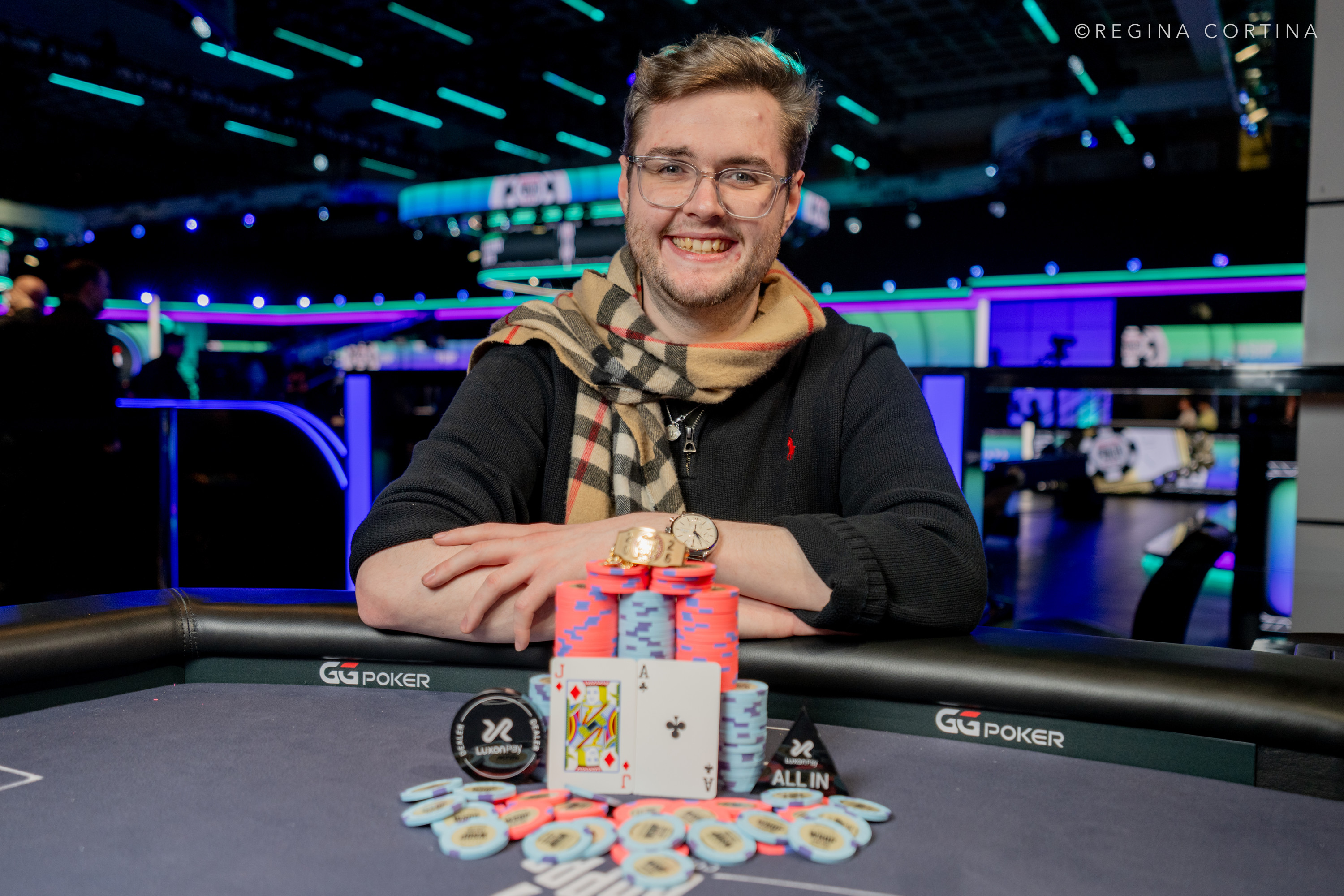 26岁新星登顶！Dwan斩获WSOP高额赛冠军背后的战术与心路 - 九游娱乐